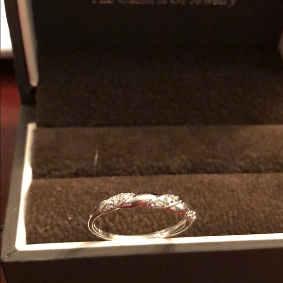 Wedding/Anniversary Band - Picture 2 of 2